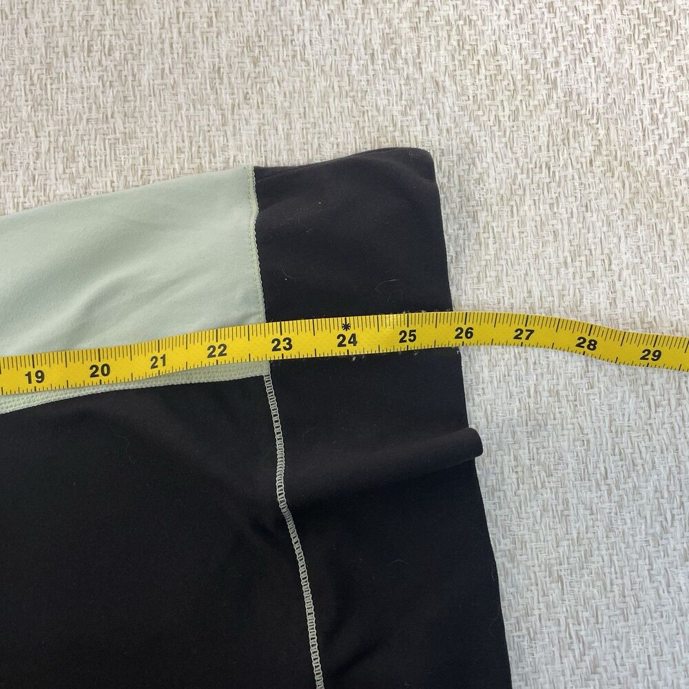 Lululemon Womens 10 Long Sleeve Top Ruffled Shoulder Seam Colorblock Green Black - Picture 8 of 8